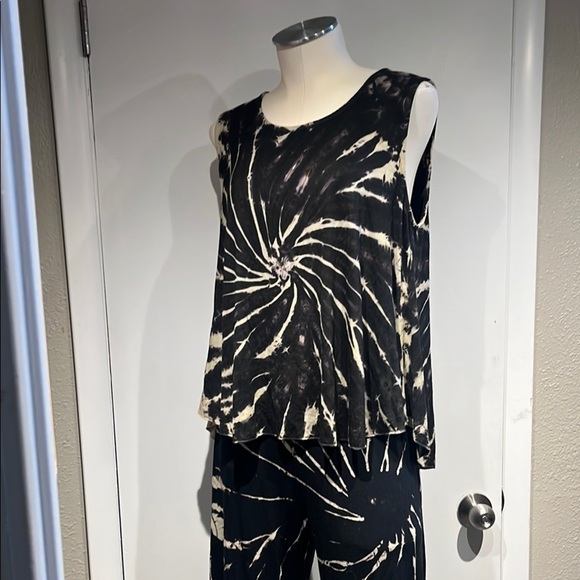 Cream and Black Tie-Dye Wide-Leg Jumpsuit - Picture 14 of 16